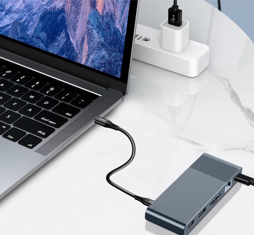 USB-C Docking Station with 4K HDMI, USB 3.0 & Card Reader